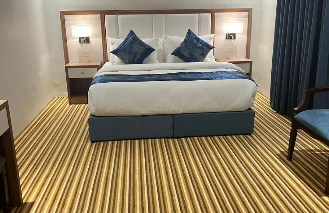 Hyatt Residence للشقق المخدومه-1